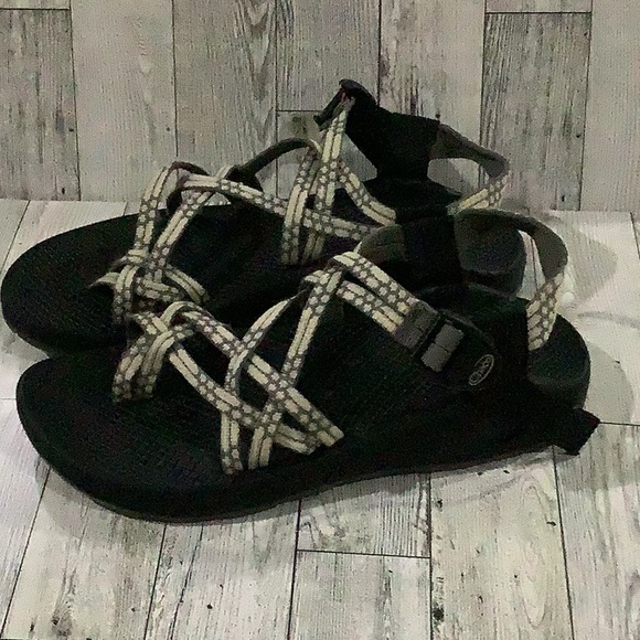 Chaco women’s gray strap summer beach hiking sandals size 8 - Picture 3 of 8